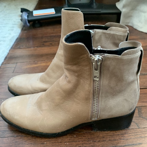 Taupe suede/leather Vince boots - Picture 1 of 5